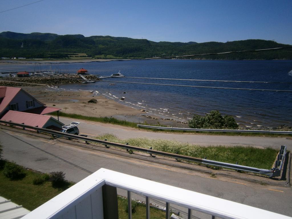 Apartement Mirador Du Fjord LʼAnse-Saint-Jean Екстериор снимка